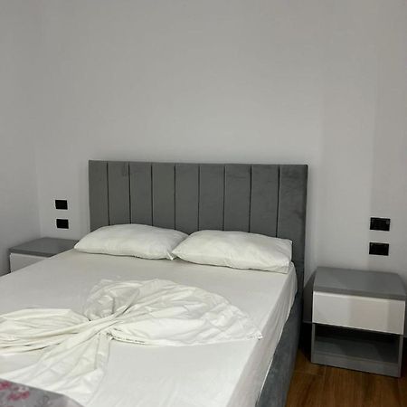 Hotel Vila Herta Durrës Esterno foto