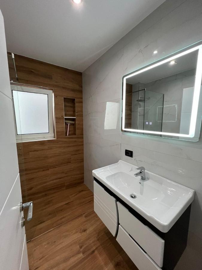 Hotel Vila Herta Durrës Esterno foto