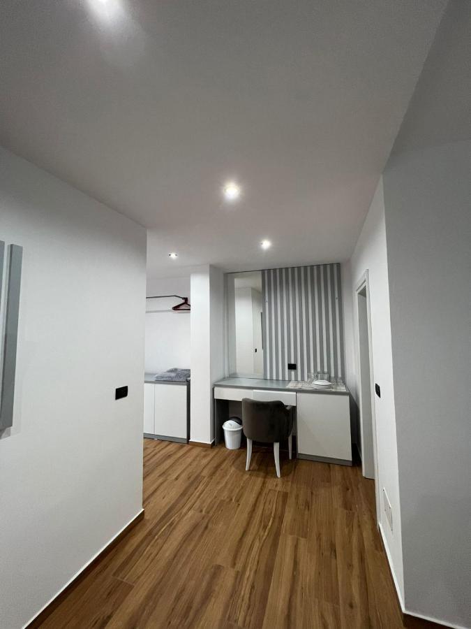 Hotel Vila Herta Durrës Esterno foto